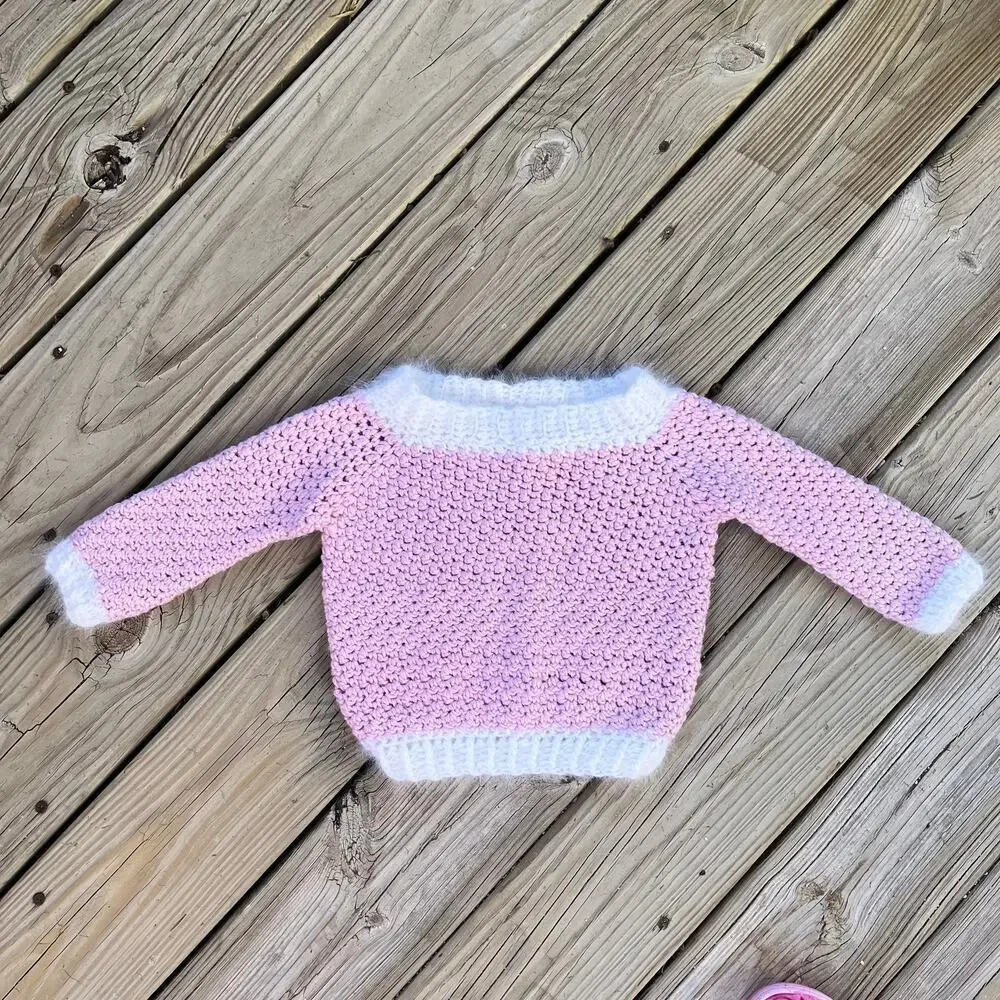 Gorgeous Handmade Girl's Pink And White Pullover Sweater Size 4-5 T